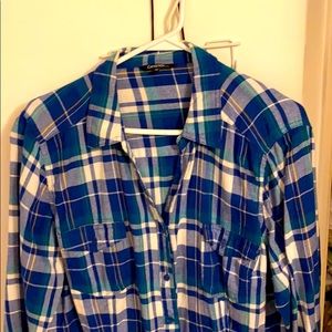 Plaid long sleeve shirt.